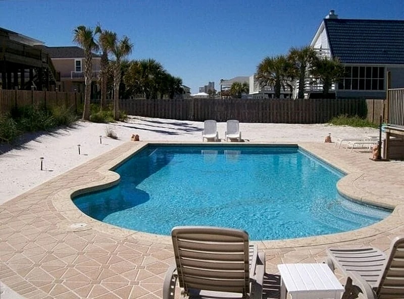 Gorgeous House With Large Private Pool - Pensacola Beach in Pensacola, Florida, United States — photo 2