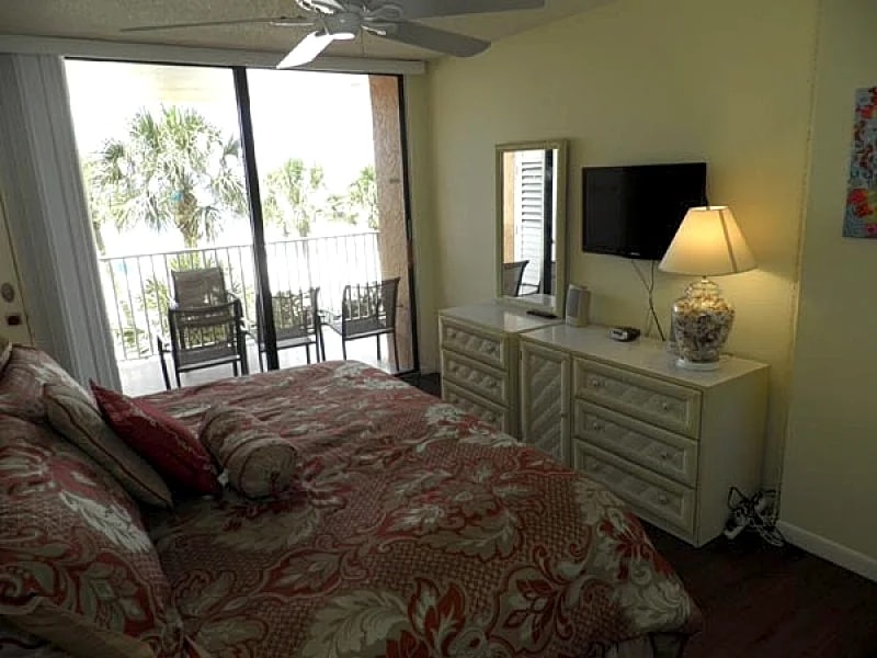 Relax, Unwind at Our Indian Shores Beachfront Sand Castle II 2306 Condo in Indian Shores, Florida, United States — photo 4