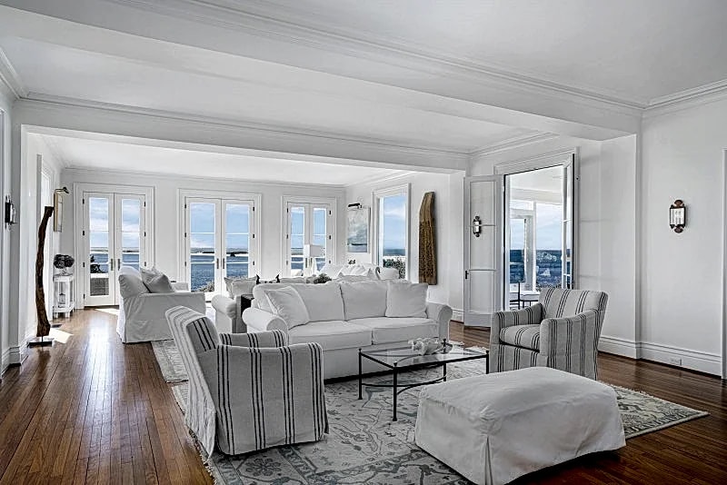 Luxury Seaside Villa with water views, large deck, walking distance to beach/restaurants in Stonington, Connecticut, United States — photo 3