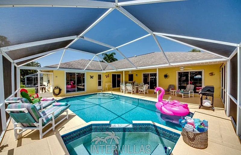 Cape Coral Vacation Homes | Villa Tropicana in Cape Coral, Florida, United States — photo 3