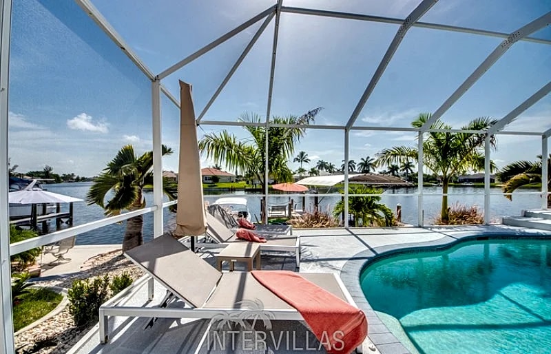 Cape Coral Vacation Homes | Villa White Style in Cape Coral, Florida, United States — photo 3