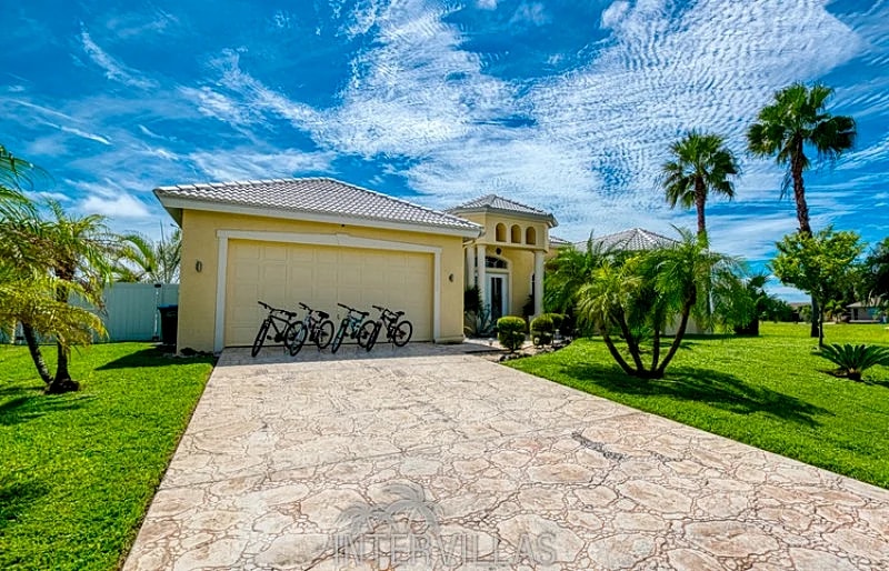 Cape Coral Vacation Homes | Villa SeaTurtle in Cape Coral, Florida, United States — photo 4