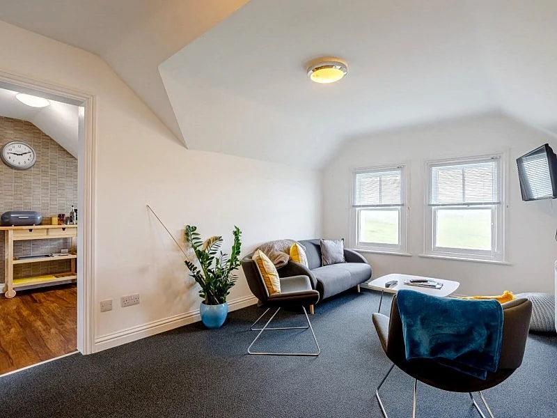 Tommy Jacks Apartment 6