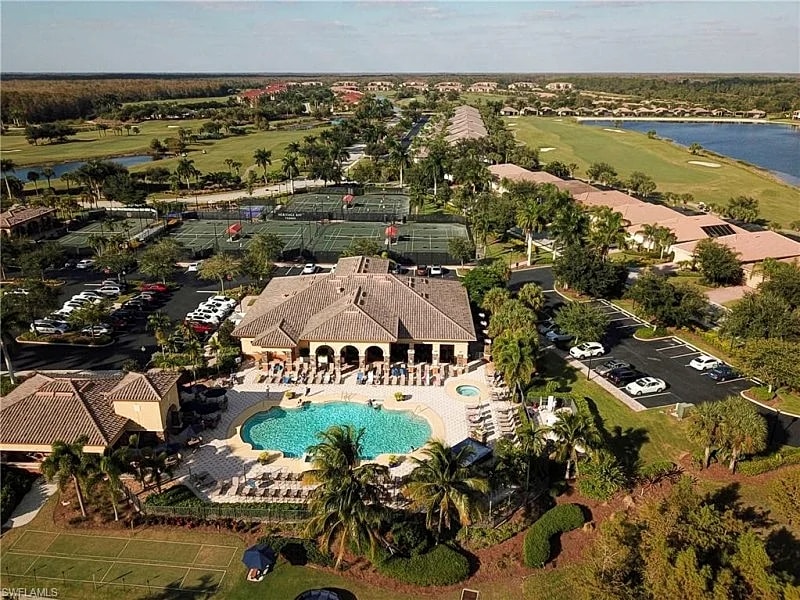 Heritage Bay BLVD | Naples Vacation Condo in Naples, Florida, United States — photo 2