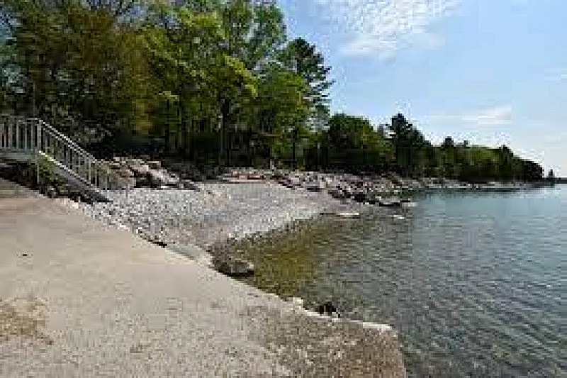 Rocky Shores - F545 in Georgian Bay, Ontario, Canada — photo 5
