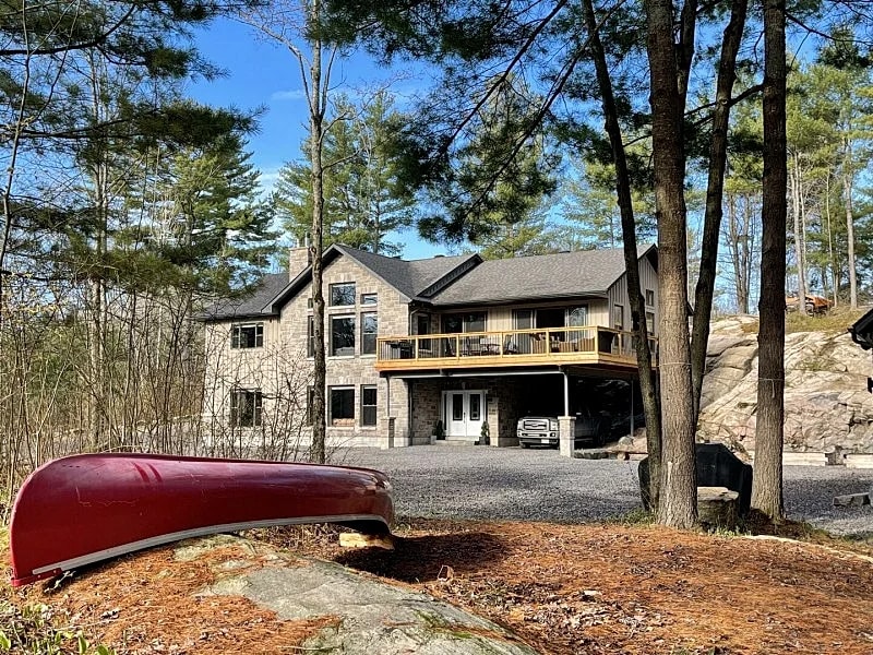 Riley Lakehouse - F547 in Riley Lake, Ontario, Canada — photo 2