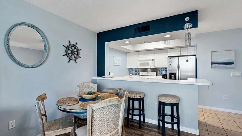 Destin West Pelican 402 in Okaloosa Island, Florida, United States — photo 5