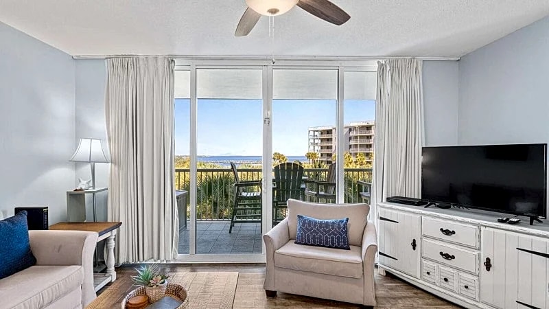 Destin West Pelican 402