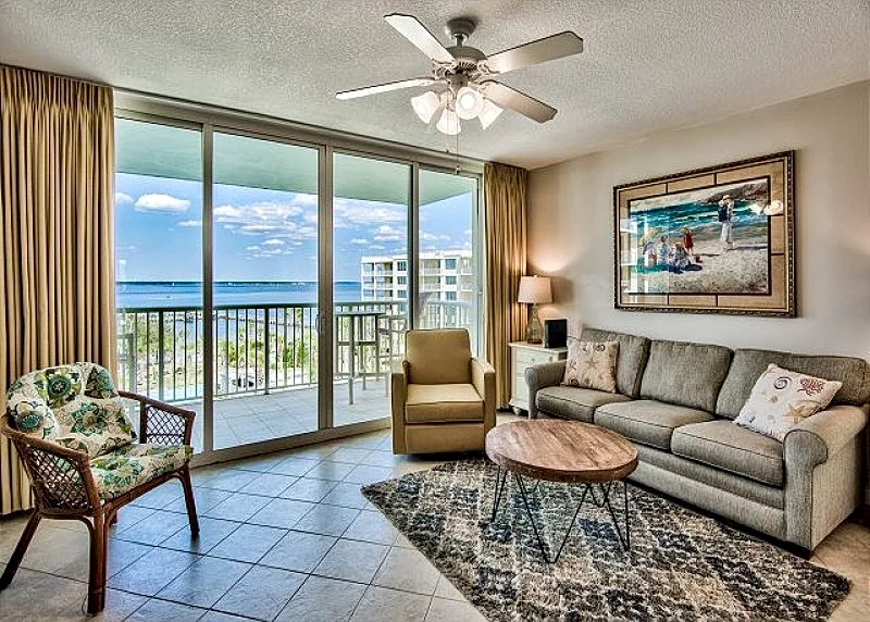 Destin West Pelican 606