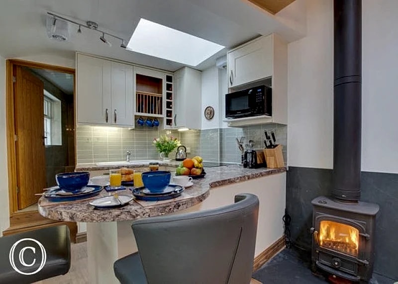 Courtyard Hideaway Cottage
