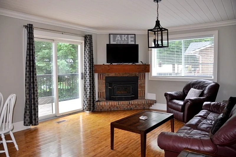 Healey Lake Cottage #202D, 2BR, 2BA, Parry Sound in Parry Sound, Ontario, Canada — photo 3