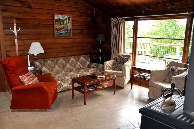 Cottage #607 McKenzie Lake, 2-BR, 1-BA, South Algonquin in South Algonquin, Ontario, Canada — photo 5