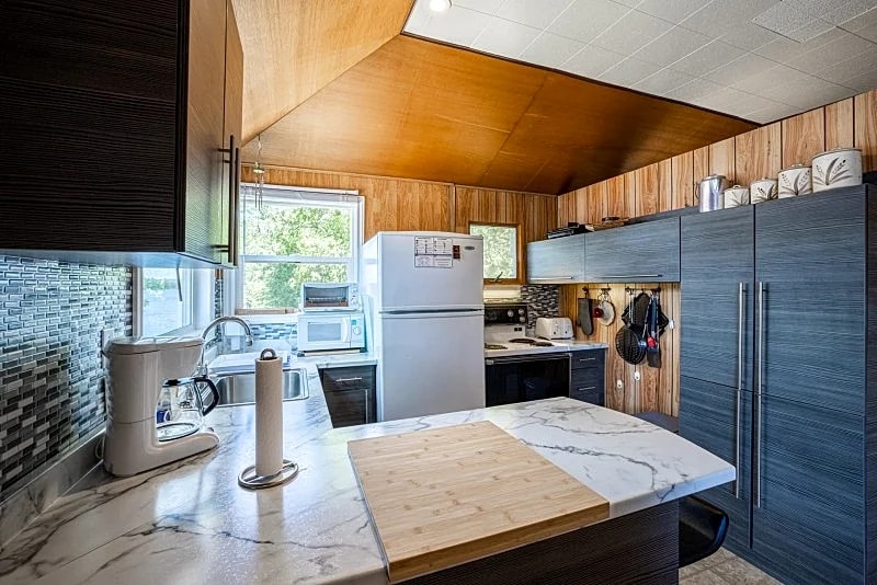 Bear Lake Cottage #499, 2-BR, 1-BA in Burk's Falls in McMurrich, Ontario, Canada — photo 5