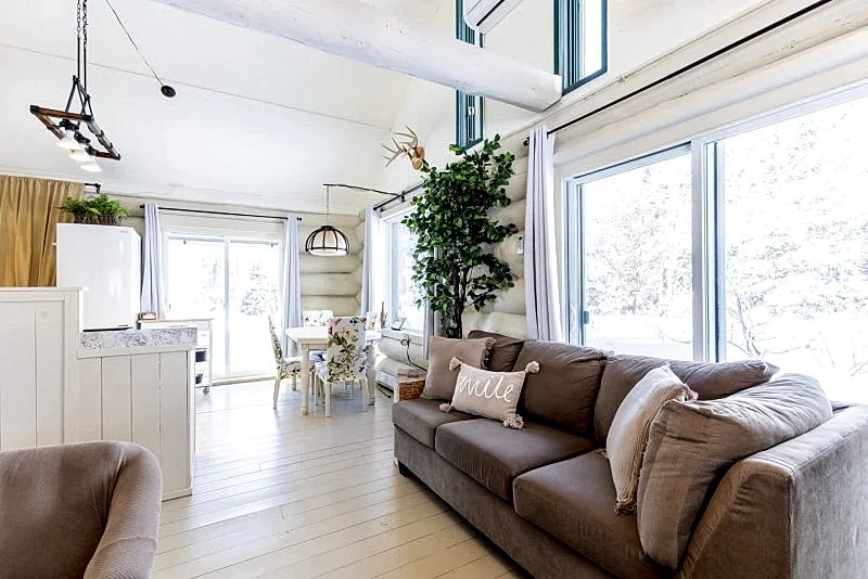 Foote Lake Cottage #430, 4-BR, 3-BA, Huntsville in Huntsville, Ontario, Canada — photo 2
