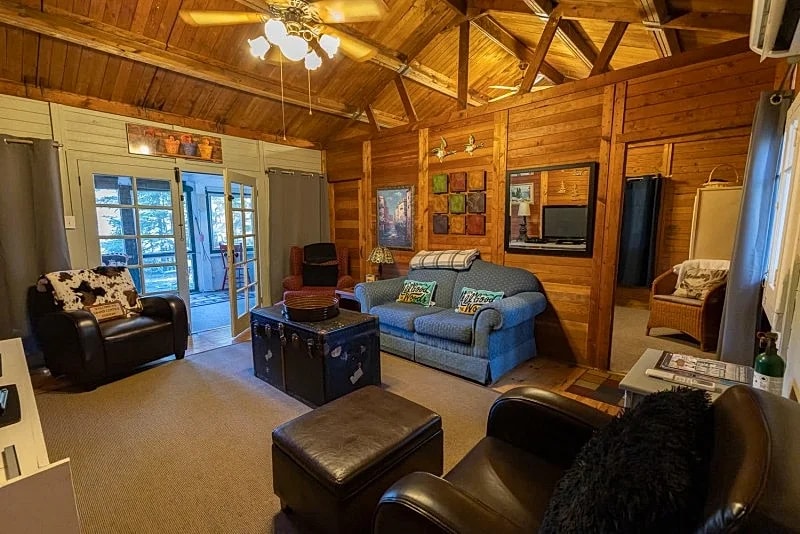 Muskoka River Cottage #146, 4-BR, 1-BA, Bracebridge in Huntsville, Ontario, Canada — photo 3