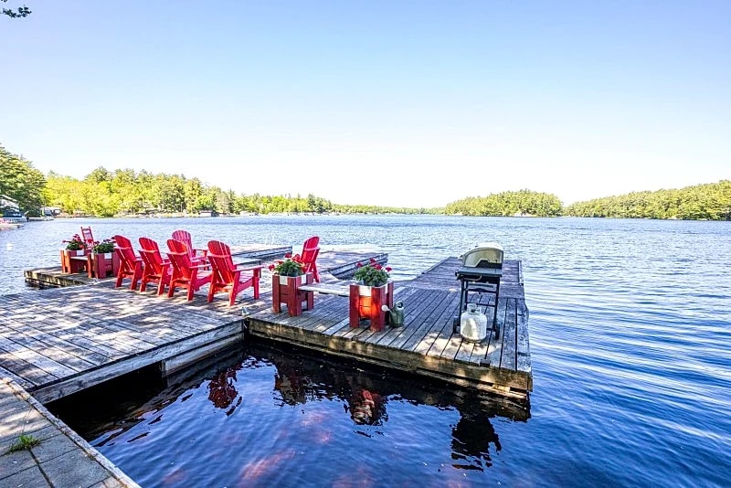 Kahshe Lake Cottage #904, 3-BR, 5-BA, Muskoka Lakes in Gravenhurst, Ontario, Canada — photo 2