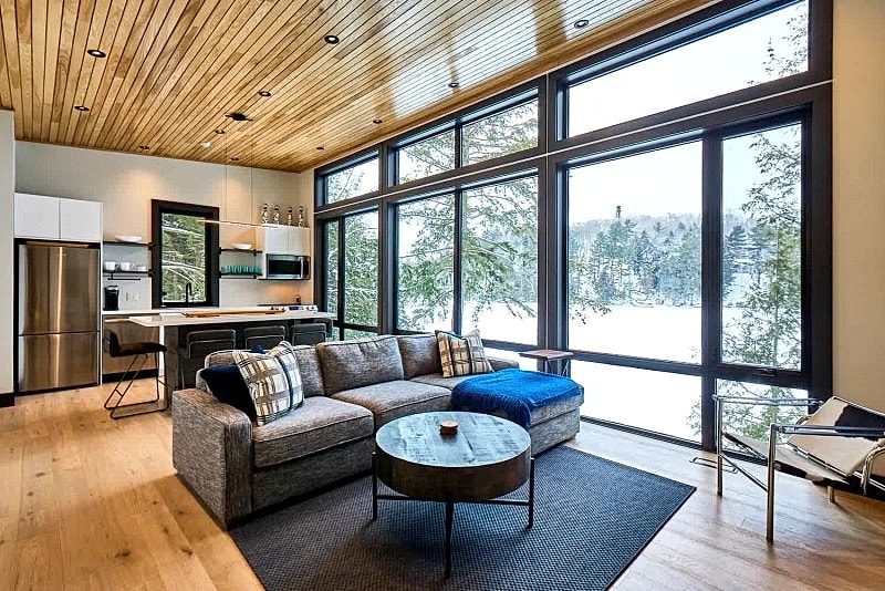 Beautiful & Stylish Waterfront Cottage #366 on Lake of Bays in Lake Of Bays, Ontario, Canada — photo 4