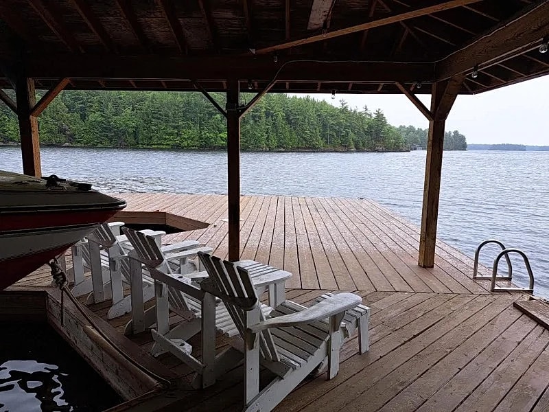 Unique 5-BR, 3-BA Cottage #231 on Lake Muskoka in Gravenhurst, Ontario, Canada — photo 2