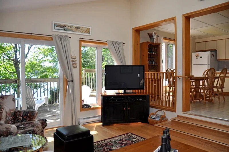 Grandview Lake Cottage #305 with a Sandy Beach in Muskoka in Huntsville, Ontario, Canada — photo 5