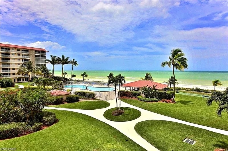 Hickory Blvd Vacation Condo | Bonita Springs Vacation Condo in Bonita Springs, Florida, United States — photo 4