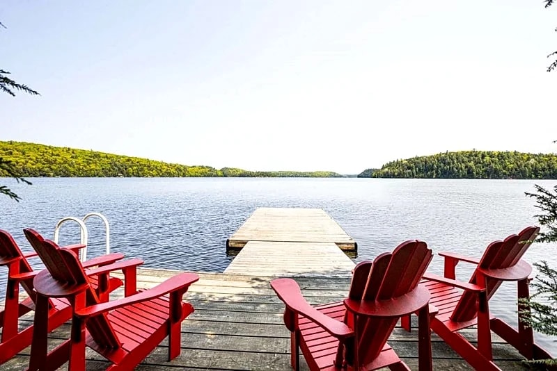 Stunning Cottage #335 on Kawagama Lake, Dorset in Algonquin Highlands, Ontario, Canada — photo 2