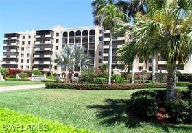 Gulf Shore Blvd Vacation Condo | Florida Vacation Homes in Naples, Florida, United States — photo 3