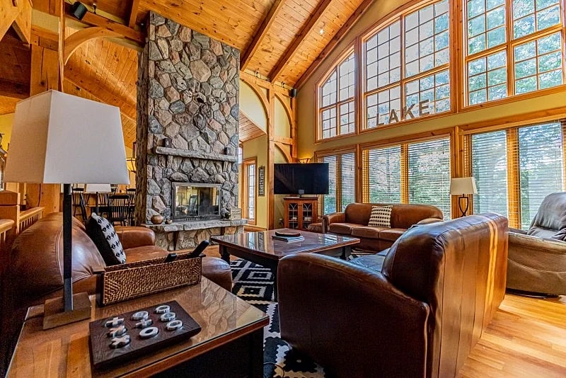 Muskoka View Cottage #910 on Sparrow Lake in Orillia, Ontario, Canada — photo 1