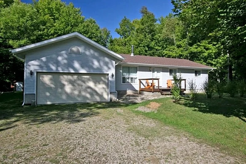 Private Cozy Sauble Beach Cottage #1439 on Lake Huron
