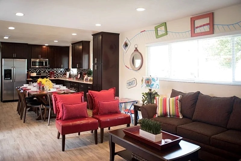 MagicwayVillas + Paradise Pier + 5 Bedroom + 3 Bath + Private Pool in Anaheim, California, United States — photo 2
