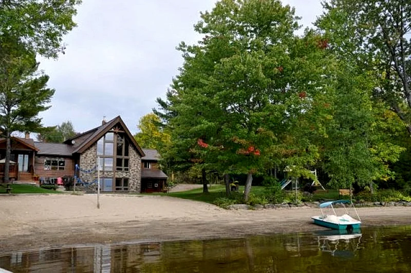 Muskoka Vacation Rentals | Cottage #240