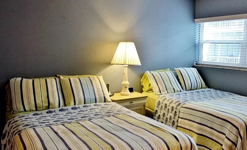 ??Direct on the #1 beach! Sunset views! Beach & Pool Open! Beach Loungers! CLEAN in Siesta Key, Florida, United States — photo 4