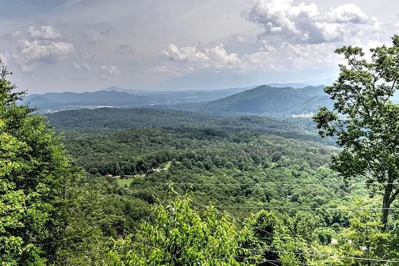 Gorgeous View, Private Studio Log Cabin, Hot Tub, Sleeps 2, 1 Bathroom, GSMNP in Tennessee, United States — photo 2