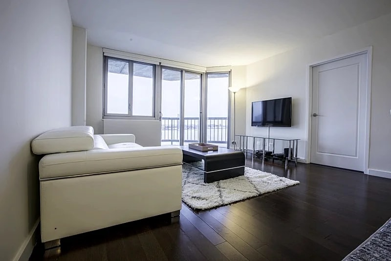 S14J- MURRAY HILL - 34TH ST AND 1ST AVENUE in New York City, New York, United States — photo 3