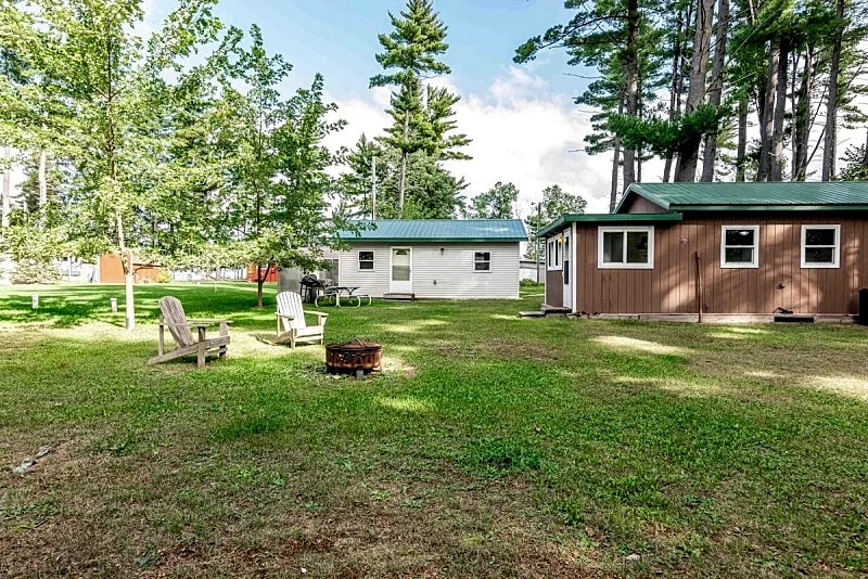 A PAIR OF COZY CABINS WITH PRIVATE PIER ON LAKE PETENWELL in Arkdale, Wisconsin, United States — photo 3