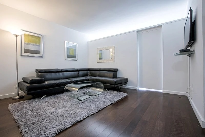 S20G - 34TH ST AND 1ST AVENUE in New York City, New York, United States — photo 2