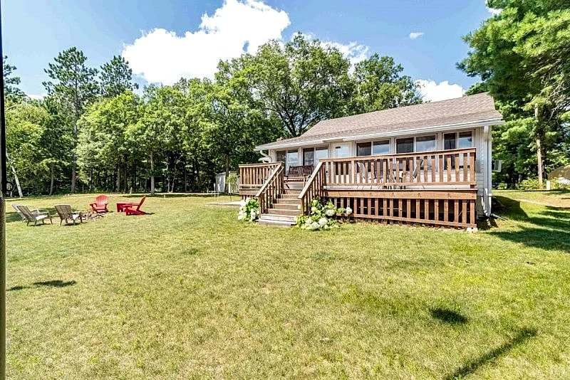 CHARMING COTTAGE ON ROCHE-A-CRI LAKE WITH PRIVATE PIER AND BEACH - PET FRIENDLY in Friendship, Wisconsin, United States — photo 1