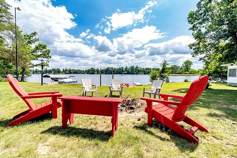 CHARMING COTTAGE ON ROCHE-A-CRI LAKE WITH PRIVATE PIER AND BEACH - PET FRIENDLY in Friendship, Wisconsin, United States — photo 5
