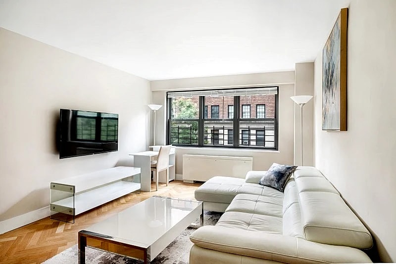 UPPER EAST SIDE - LUXURY 1 BEDROOM APARTMENT in New York City, New York, United States — photo 2