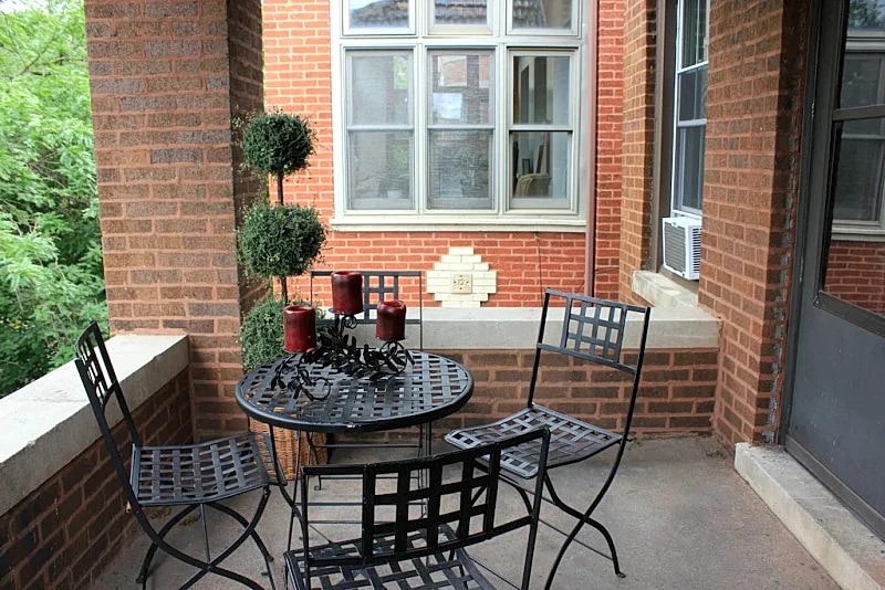 HISTORIC BUENA PARK LARGE 3-BR in Chicago, Illinois, United States — photo 3