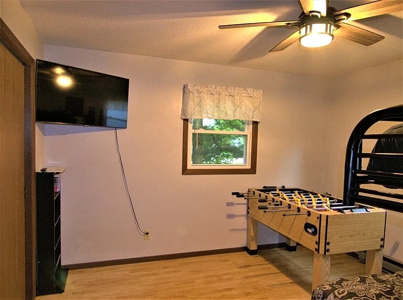 LAKE CAMELOT HOME WITH PONTOON RENTAL, MINUTES FROM SAND VALLEY GOLF RESORT - PET FRIENDLY in Nekoosa, Wisconsin, United States — photo 5