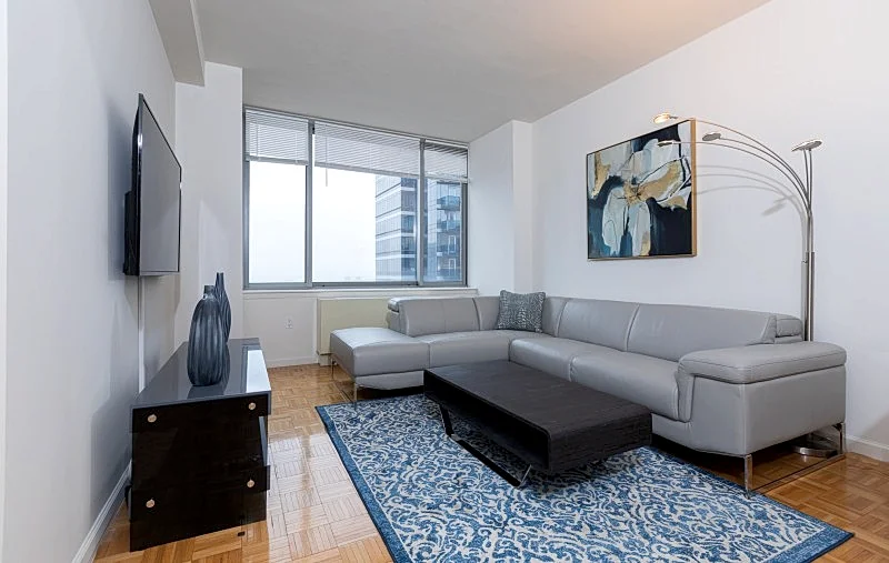MIDTOWN WEST 1 BEDROOM - 47TH ST AND 8TH AVENUE