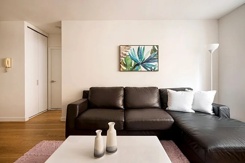 COLUMBUS CIRCLE: 1 BEDROOM APARTMENT in New York City, New York, United States — photo 2