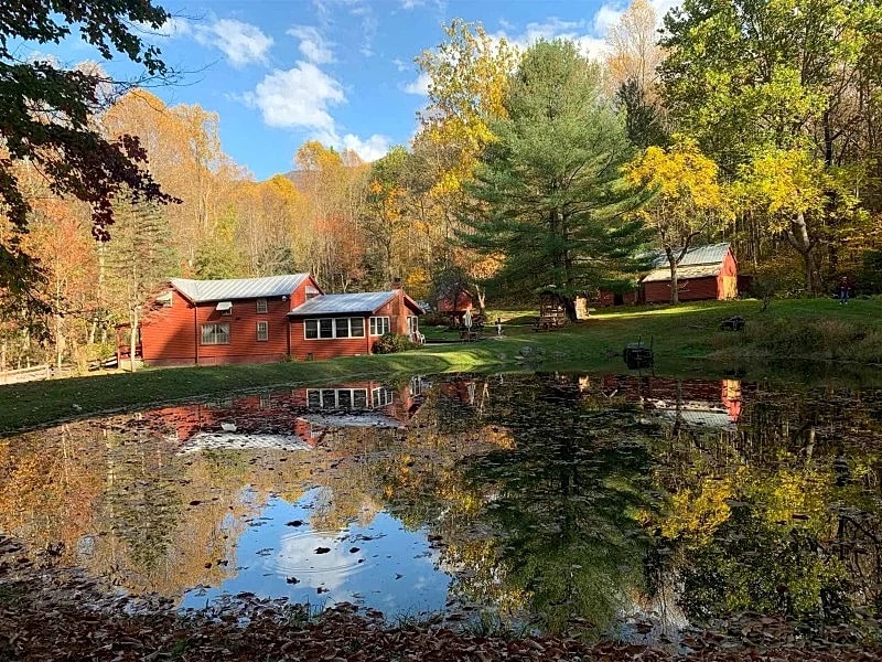Jewell Hollow Homestead in Page County, Virginia, United States — photo 5