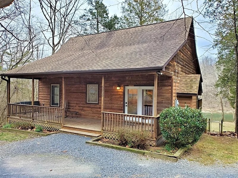 Smile Inn Over the River in Virginia, United States — photo 4
