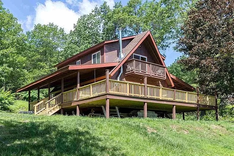 Roundhead Mountain Lodge