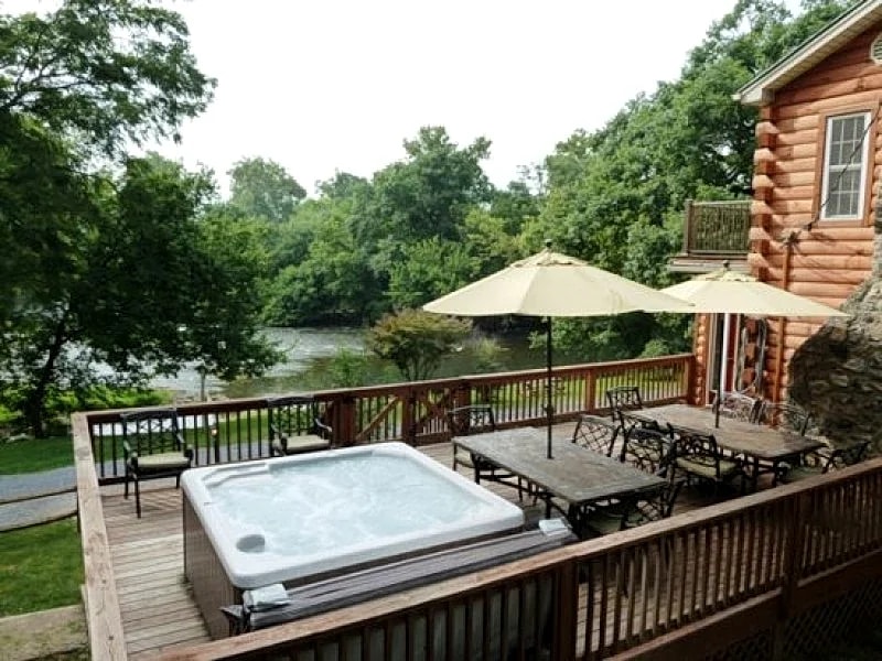 A Rustic River Cabin in Elkton, Virginia, United States — photo 2