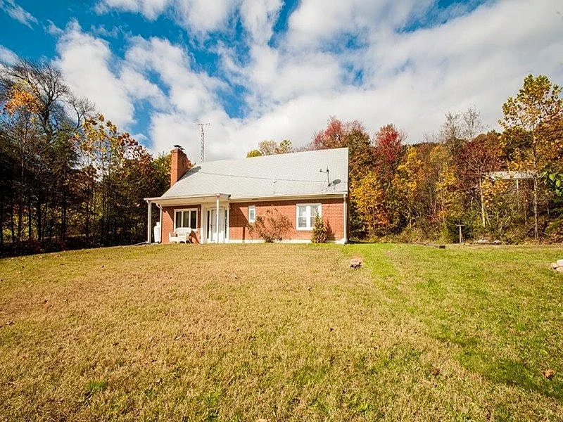 Hilltop Hideaway