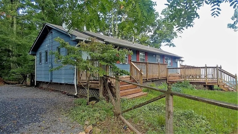 Mountain Top Chalet in Page County, Virginia, United States — photo 5