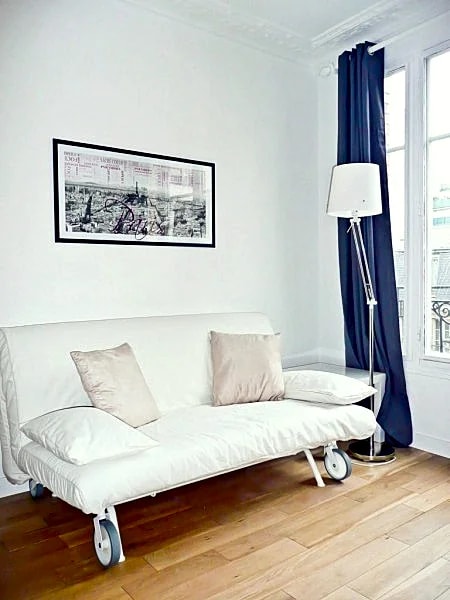 Studio Convention VAUGIRARD in Rue De Vaugirard, Paris, France — photo 3