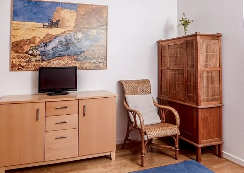 Studio Place de Ternes PONCELET 106 in Rue Poncelet, Paris, France — photo 4